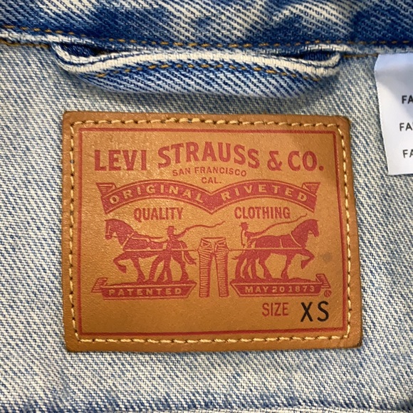Levi’s Distressed Jean Jacket - Picture 3 of 3